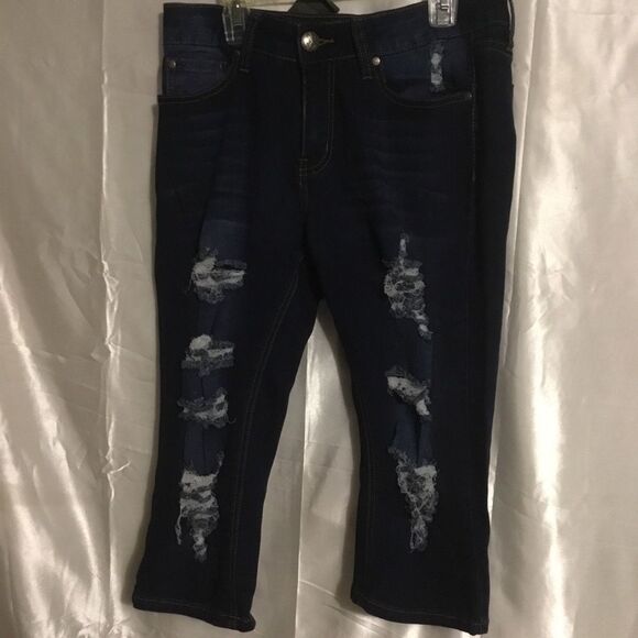 Bob Destroyed Dark Wash Jean Capris 11 - Picture 2 of 4